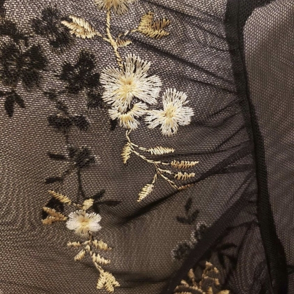 Express Floral Embroidered Mesh Top - Picture 3 of 5